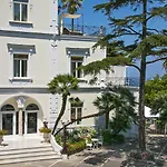 Luxury Excelsior Parco Hotel