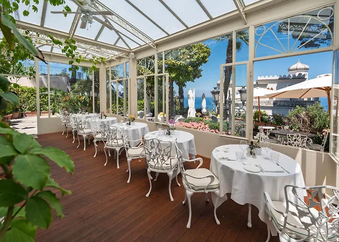 ラグジュアリー エクセルシオール パルコ ホテル カプリ