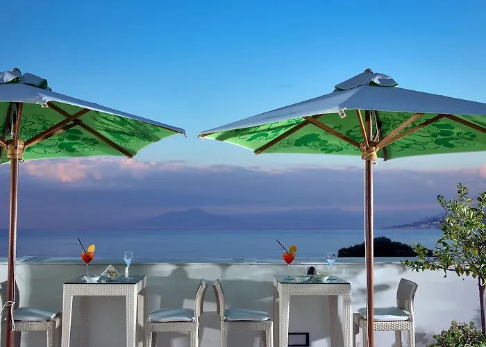 ホテル ラグジュアリー エクセルシオール パルコ カプリ