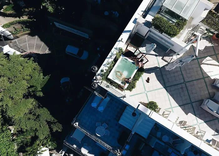 ラグジュアリー エクセルシオール パルコ