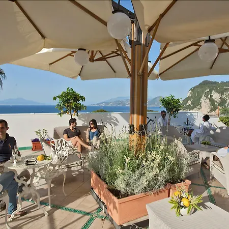 Luxury Excelsior Parco Szálloda Capri